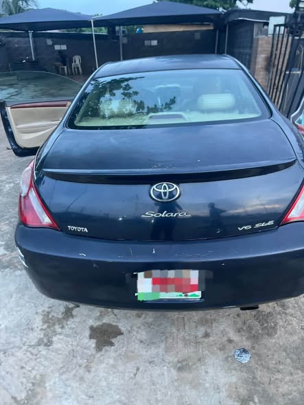 A picture of Toyota solars 2005