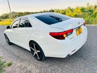 A picture of Mark X new model mwanza M15 5 call WhatsApp 0686108116