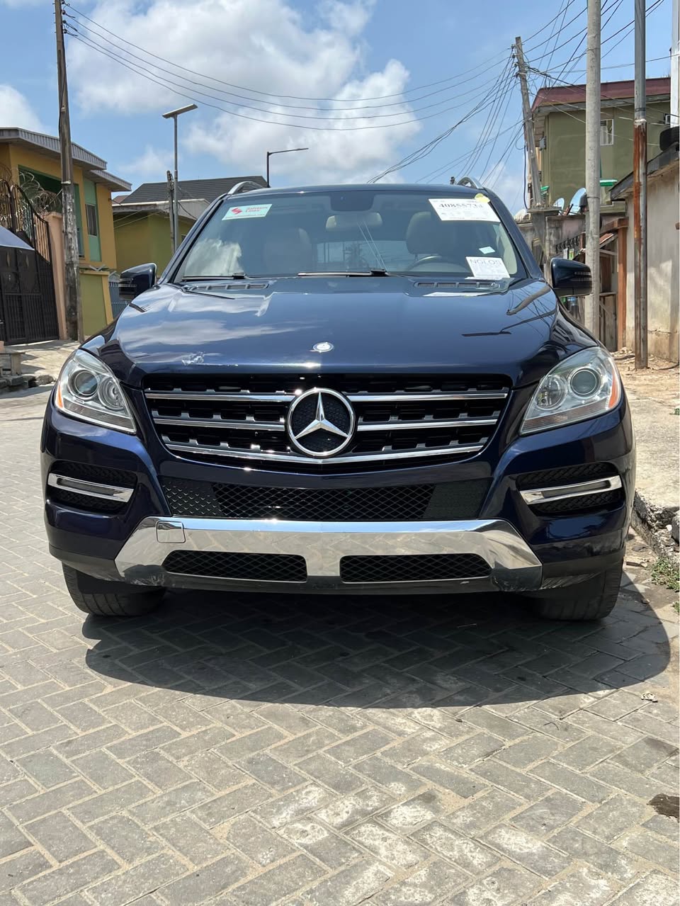 A picture of Foreign use ML350 4MATIC 2014