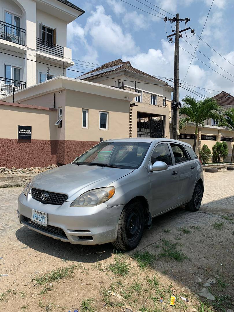 A picture of Toyota matrix