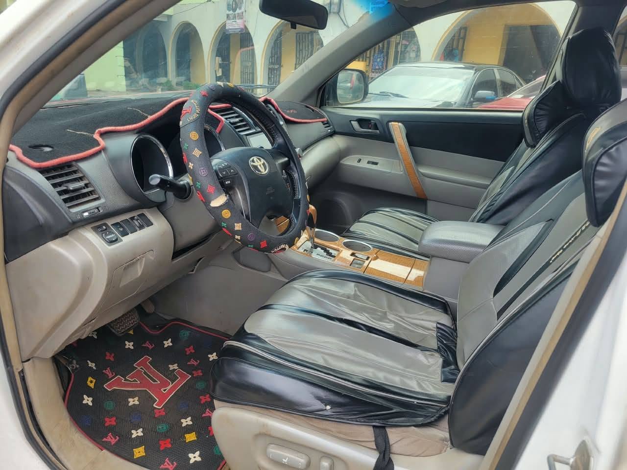A picture of Toyota Highlander 2008