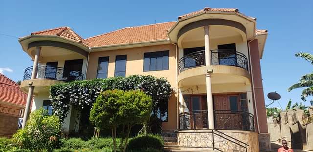 houses entebbe