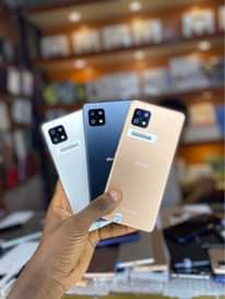 A picture of AQUOS SENSE 6... 64GB ROM 4GB RAM... 5G NETWORK Fingerprint