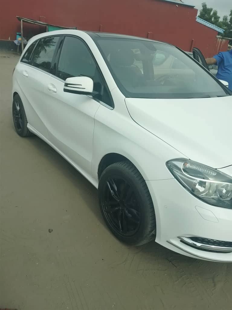 A picture of Tokunbo B250 Benz For Sale 2013