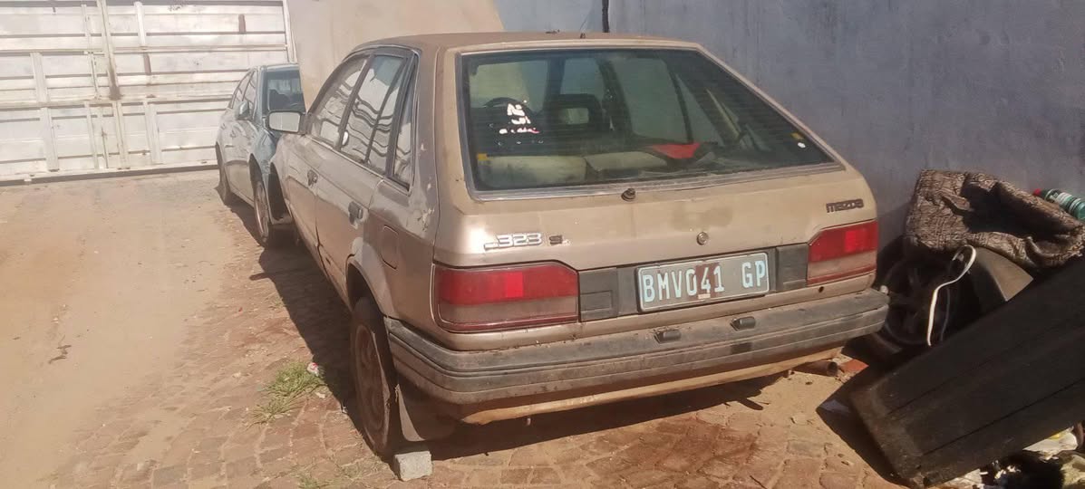 mazda 323