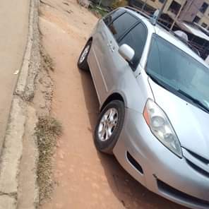 A picture of Sweet Ride Sienna 07 First user Top Notch AC Gear
