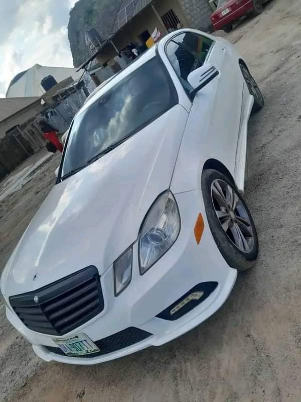 A picture of Distress alert E350 Buy and drive Price 7m negotiable Kaduna