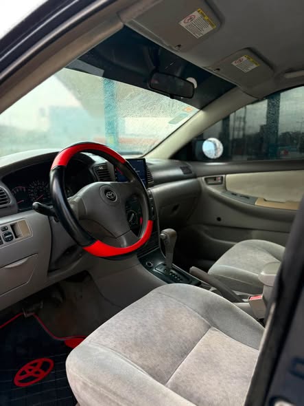 A picture of Toyota Corolla 04