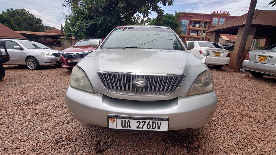 A picture of Toyota Harrier kawundo