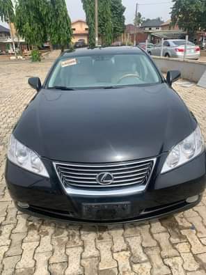 A picture of A month used 2008 model Lexus ES350 7.8 Million naira