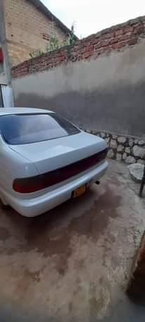 A picture of 1998 Toyota 190