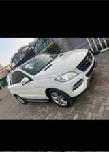 A picture of Mercedes benz ML 350 2014