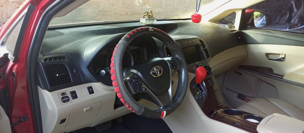 A picture of Super clean Foreign used Venza 2014 model Fullest option keyless