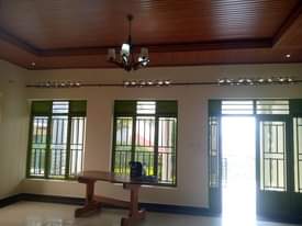 A picture of House for rent gisozi near road near gakinjiro market 0781680881