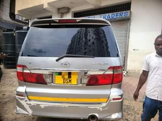 A picture of Alfard hii hapa inauzwa gari haina kipengele chochote