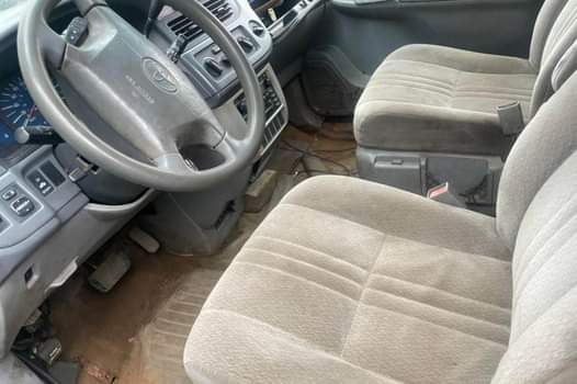 A picture of Used 2002 Toyota Sienna