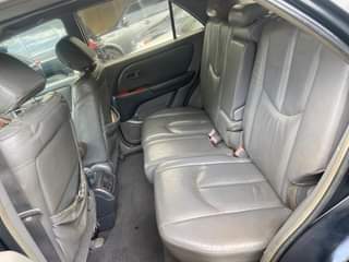 A picture of Lexus RX300 2000