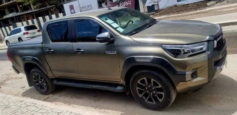 used toyota hilux