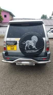 A picture of 2015 toyota land cruiser prado