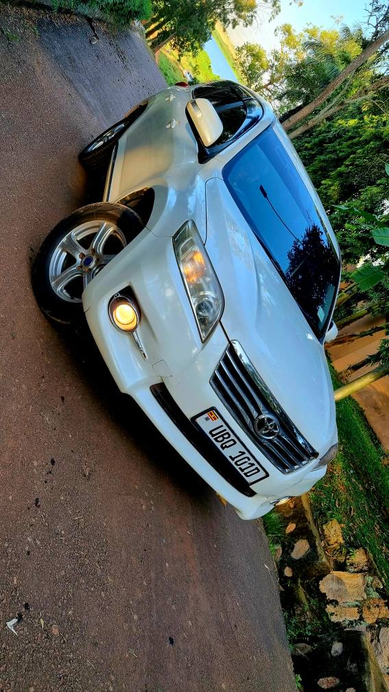 A picture of Toyota Vanguard....2011....0780260939