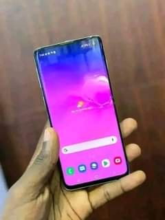 A picture of Sumsung s10 swap with Camon 19 pro techno topingup 100k