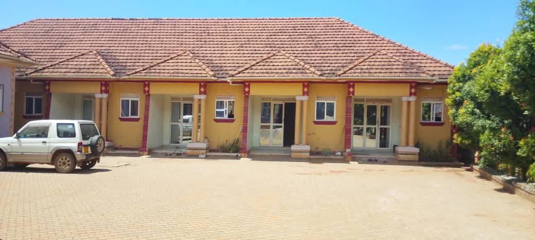 A picture of Bedroom and setting room for rent location kisaasi
