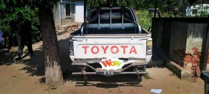 used toyota hilux