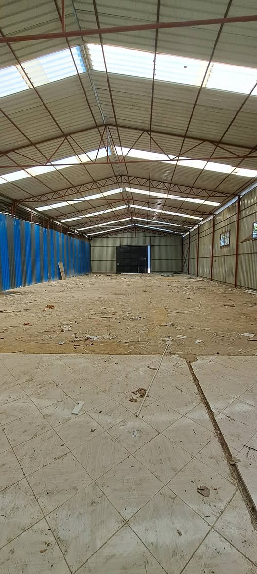 A picture of WAREHOUSE FOR RENT AT KAWE