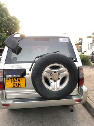 A picture of Toyota prado TX 2000
