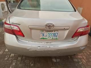 A picture of Toyota Camry 09