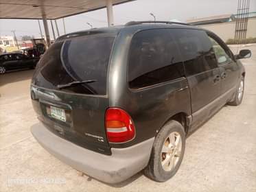 A picture of Danny YunG Smarts Autos First Body chrysler voyager Engine Gear
