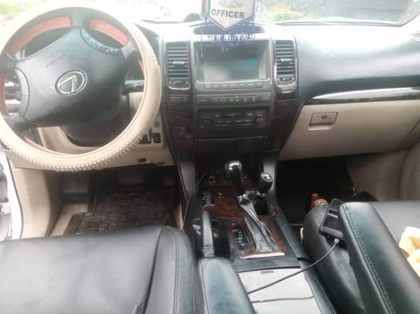 A picture of Registered 2005 Lexus GX470 first body neatly used faultless