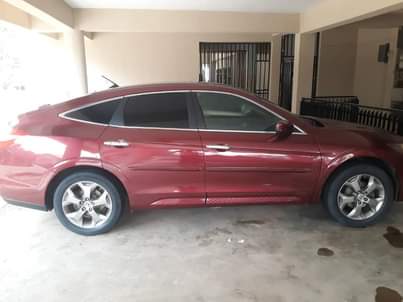A picture of Honda Crosstour 2010 Nigeria Used