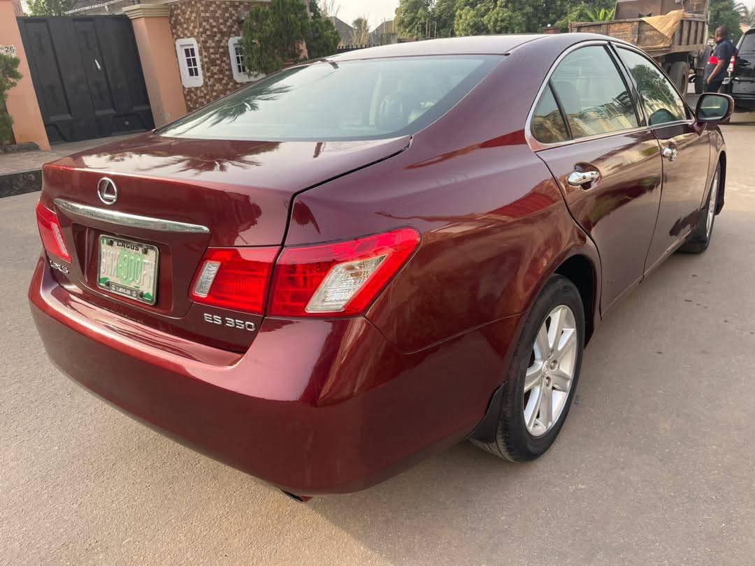 A picture of 2008 Toyota lexus es350