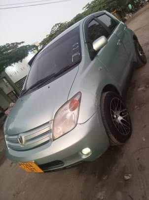 A picture of TOYOTA IST