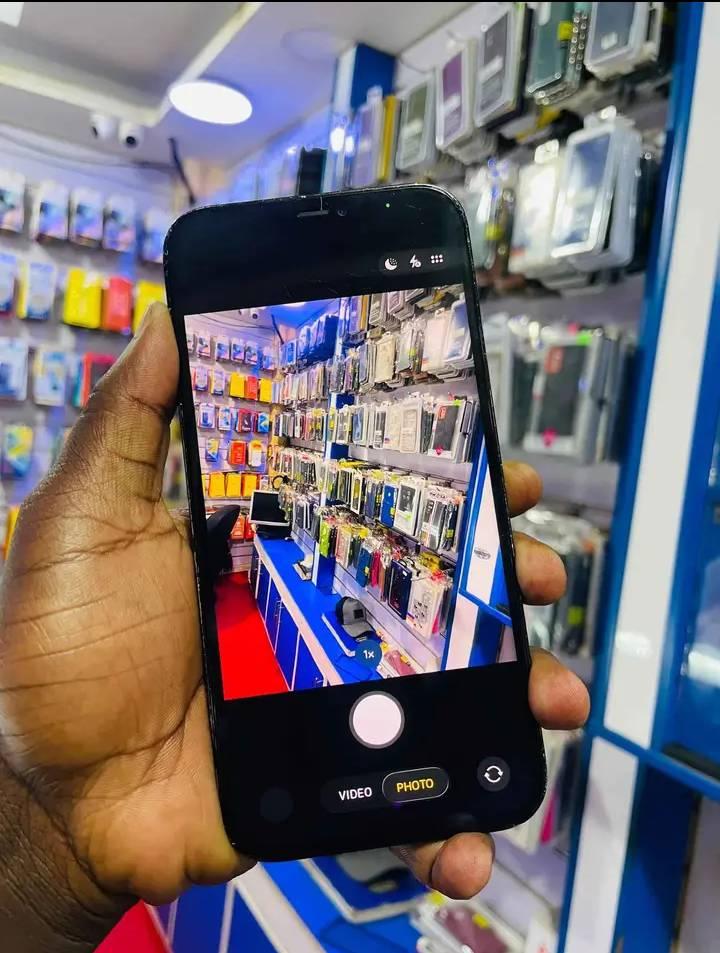 A picture of Iphone 12pro max