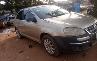 A picture of DANNY YUNG Smarts Autos Neat Jetta 07 Very Sound Engine