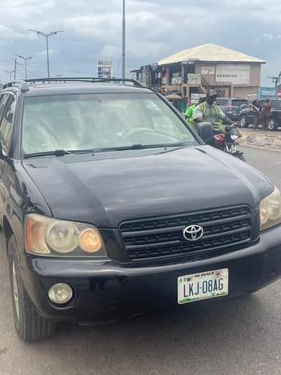 A picture of 2005 Toyota highlander