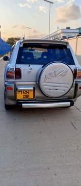 A picture of Rav4 Kal sanaa ipo Kimara Barut full Ac safari popote