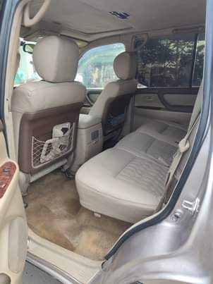 A picture of TOYOTA LAND CRUISER