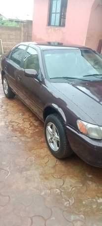 A picture of 2002 Toyota Camry droplight Painting on first body