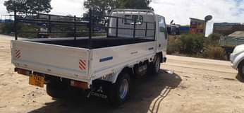 A picture of MISTUBISHI CANTER