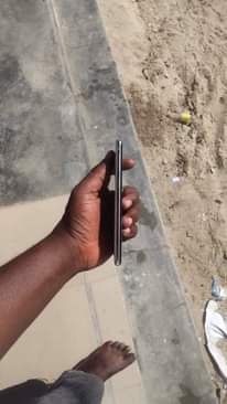 A picture of SAMSUNG S10 PLAIN GB 128 RAM 8 GB