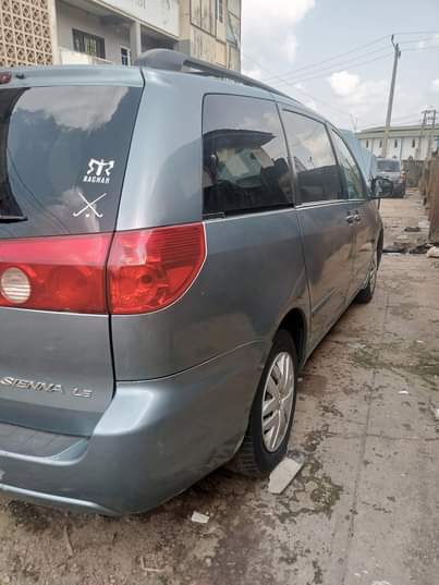 A picture of 2008 Toyota Sienna LE Foreign Use All Features working perfectly