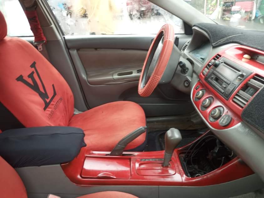 A picture of 2003 Toyota Camry