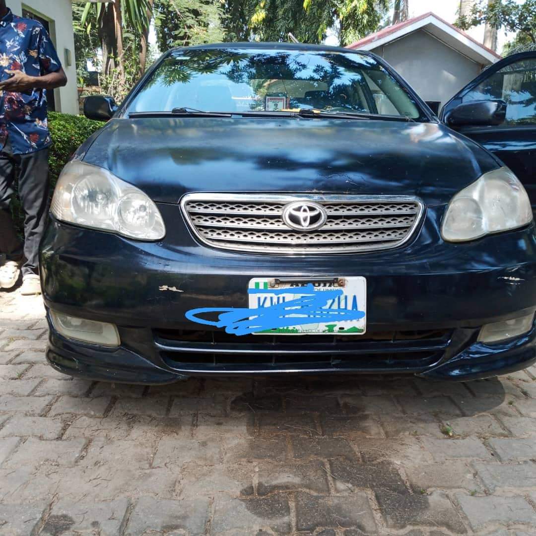 A picture of Toyota corolla 2003