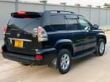 A picture of TOYOTA PRADO 120