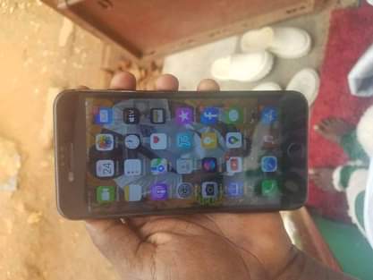 A picture of Am salling iPhone 7 