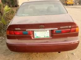 A picture of Toyota Camry tiny light Sound engine and gearbox Good body