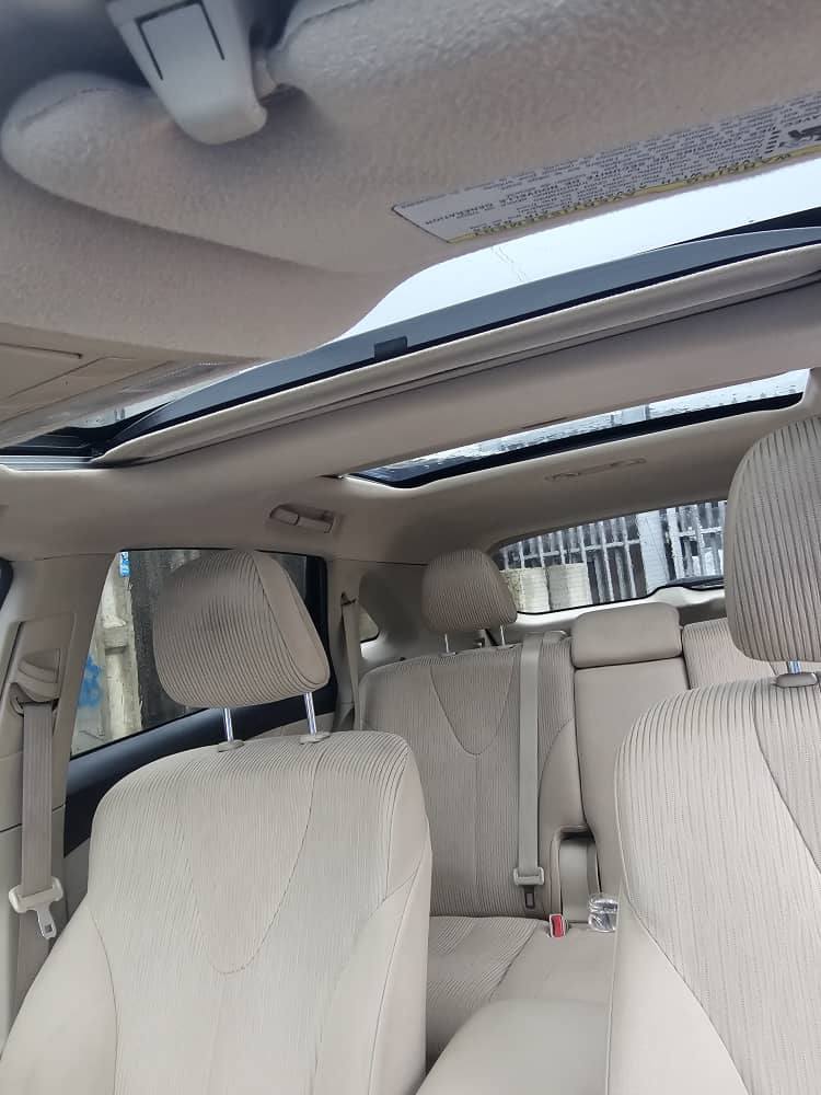 A picture of Toyota venza 2010